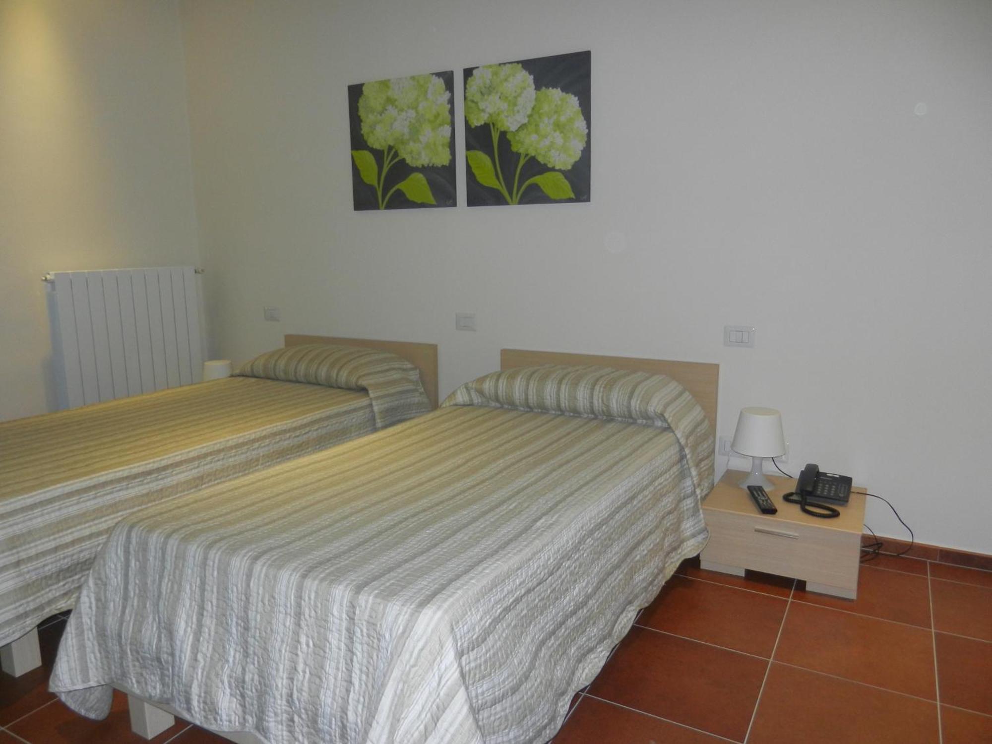B&B Ad Hoc Costa di Mezzate ภายนอก รูปภาพ